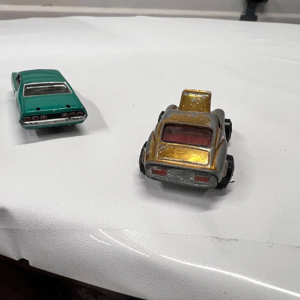 Lot of 2 Johnny Lightning Muscle Cars Custom Ferrari, Mercury Cyclone Spoiler
